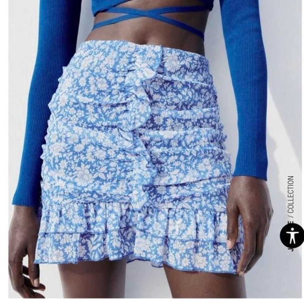 Zara Women’s Draped Floral Print Blue & White Mini Ruffle Skirt